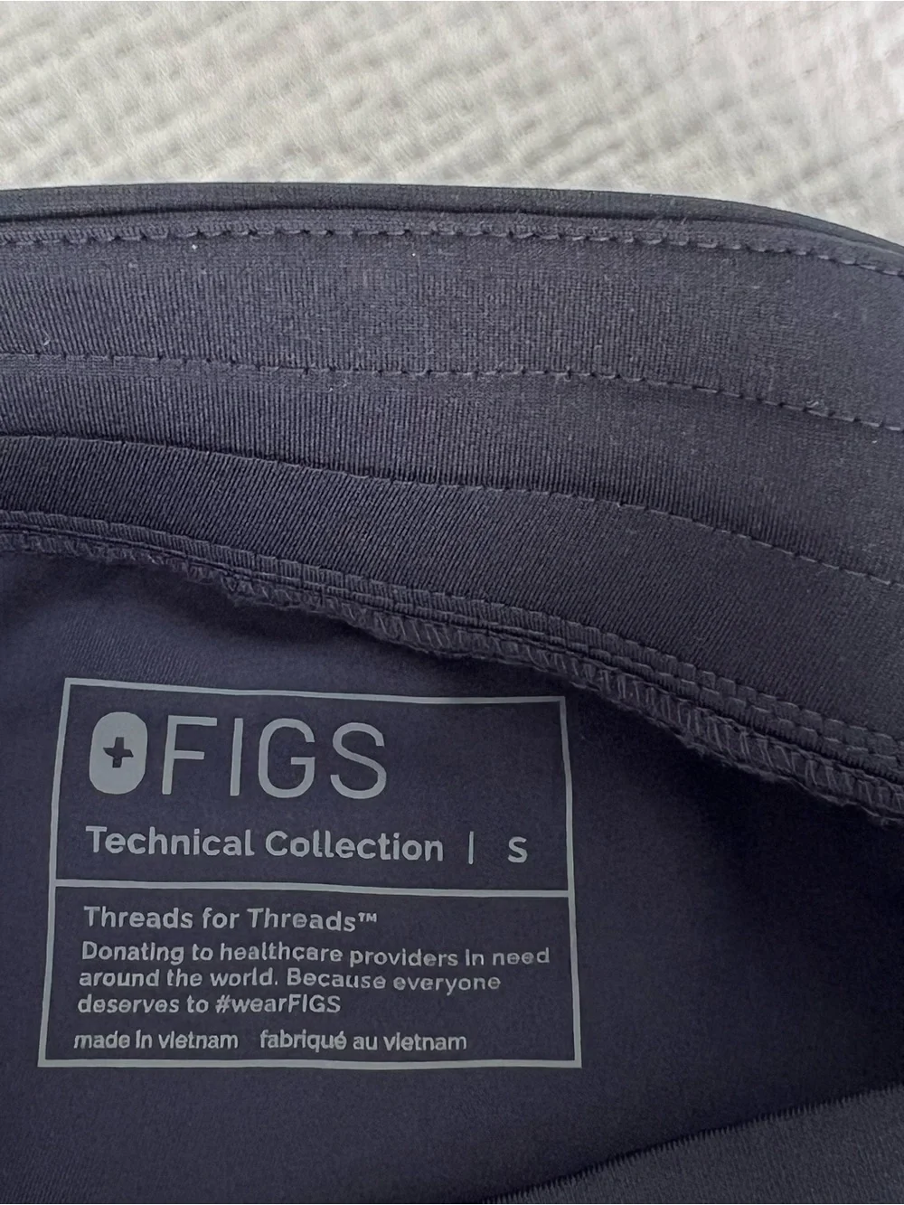 NWT FIGS Quiet Navy Scrub Set XS Top / S Zamora Jogger Pants - Picture 14 of 15